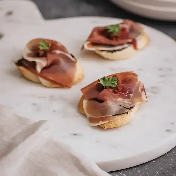 Bruschettas de Jamón Serrano